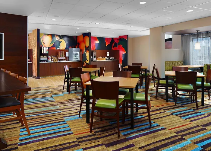 Fairfield Inn & Suites By Marriott Fresno Yosemite International Airport